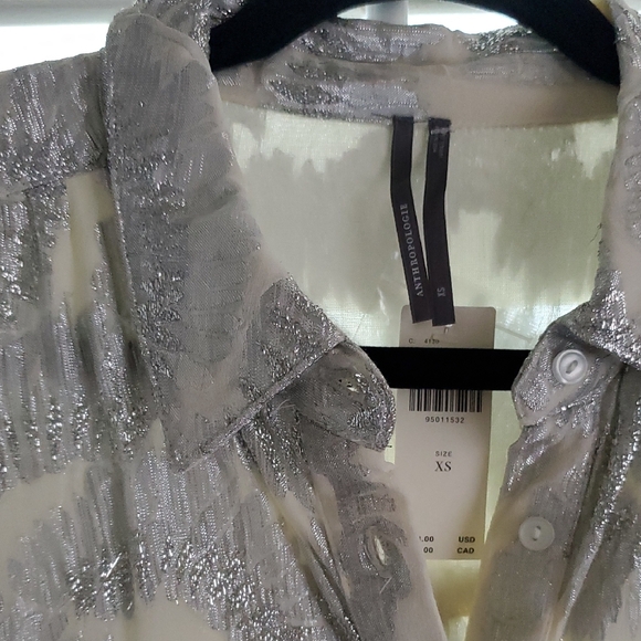 Anthropologie Silver and Cream Blouse - Picture 2 of 6